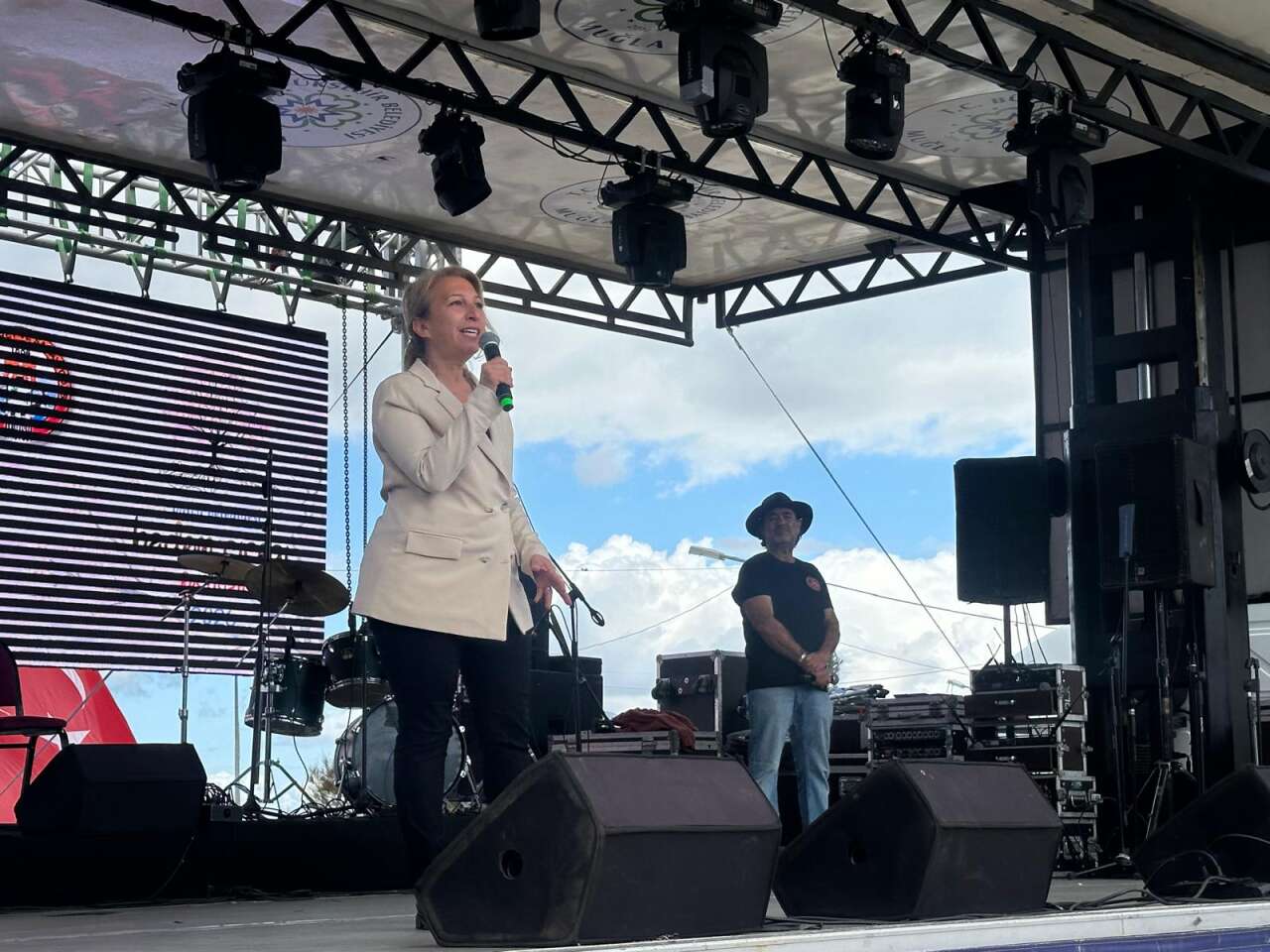 Datça’da Badem Çiçeği Festivali Coşkusu Başladı 9